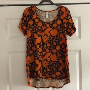 NWOT LuLaRoe Classic Tee - M